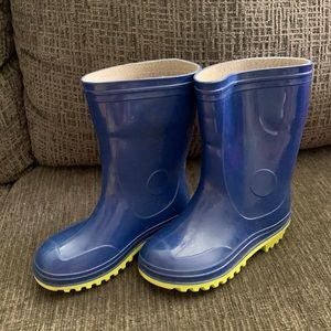 Kids rain boots